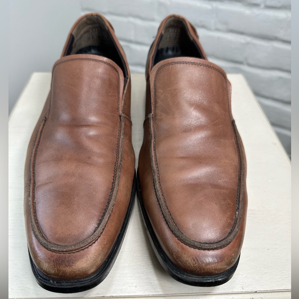 Men’s Shoes for Crews Black Label loafers. Light Brown color. Size 11.